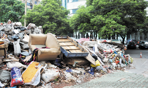 垃圾中的可燃物堆積